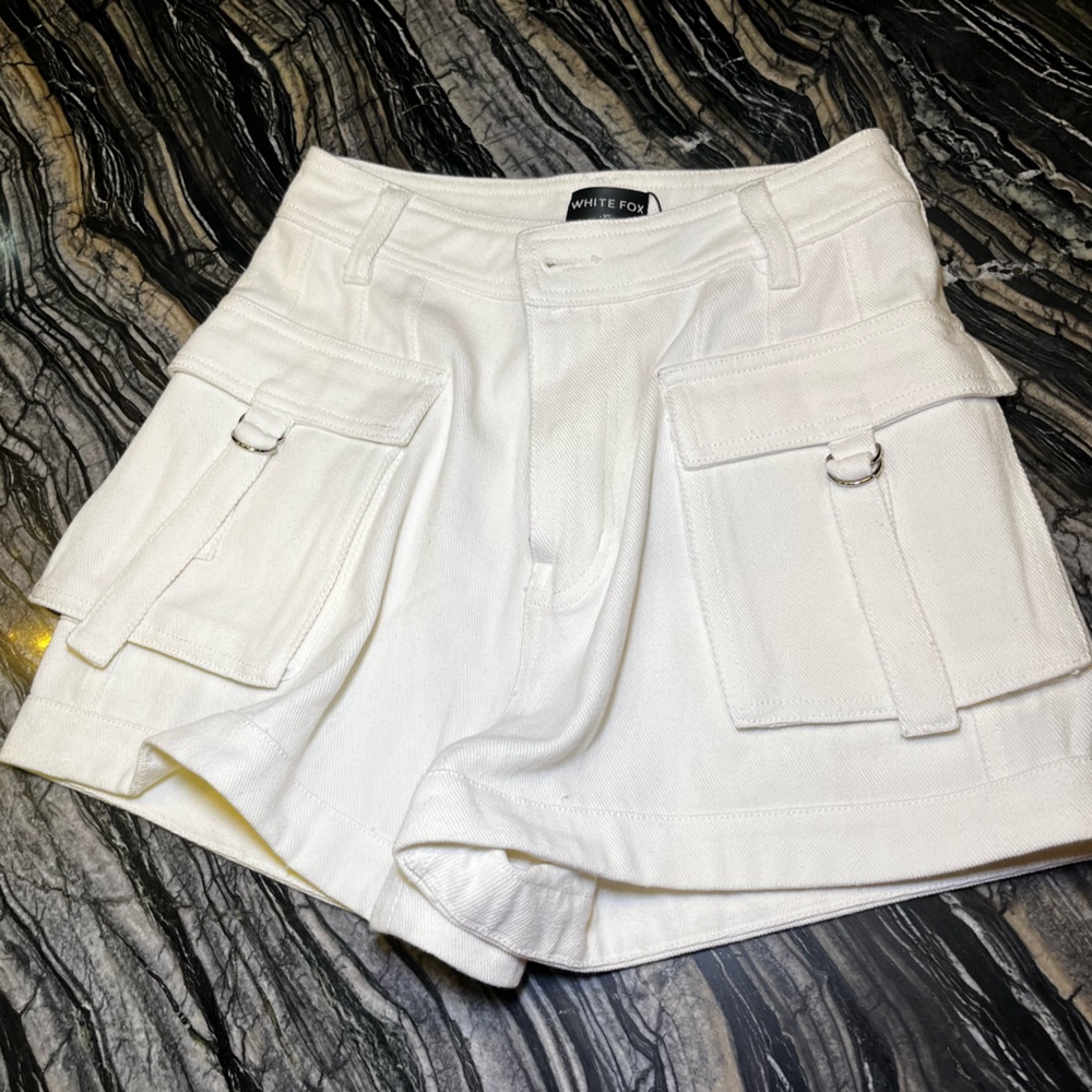 WHITEFOX Boutique XS White Shorts